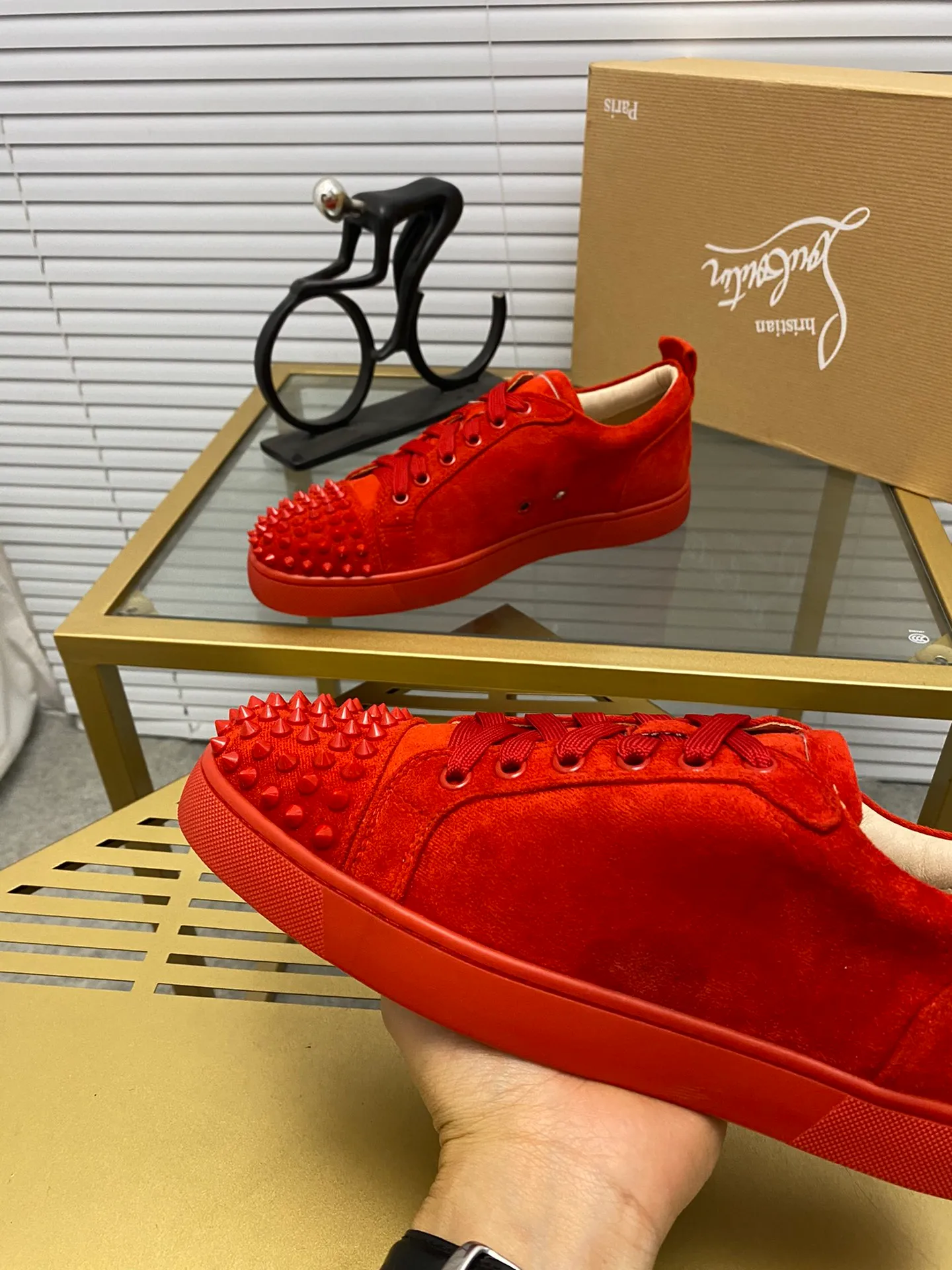 Ex-factory price 420. christian louboutin (CL red sole shoes) counter nail series, high-top casual sneakers for couples 📢 📢 📢 Exclusive hot style release 🎈🎈💪 Movable latex feet 👻 Finished outsole stitching line [satisfied] 😝Female 35-40# Male 38#-46, global supply😝 [Top version]: Original imported cowhide upper, top original leather lining, original molded TPU outsole, original 1:1 detail processing, original shoe last, large quantities in stock, rest assured as shown above